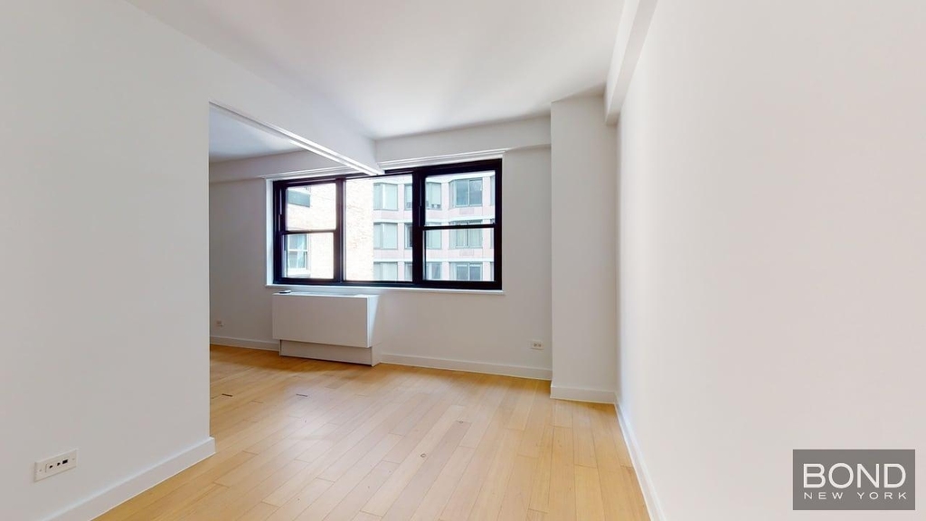 East 39th Street - Photo 1