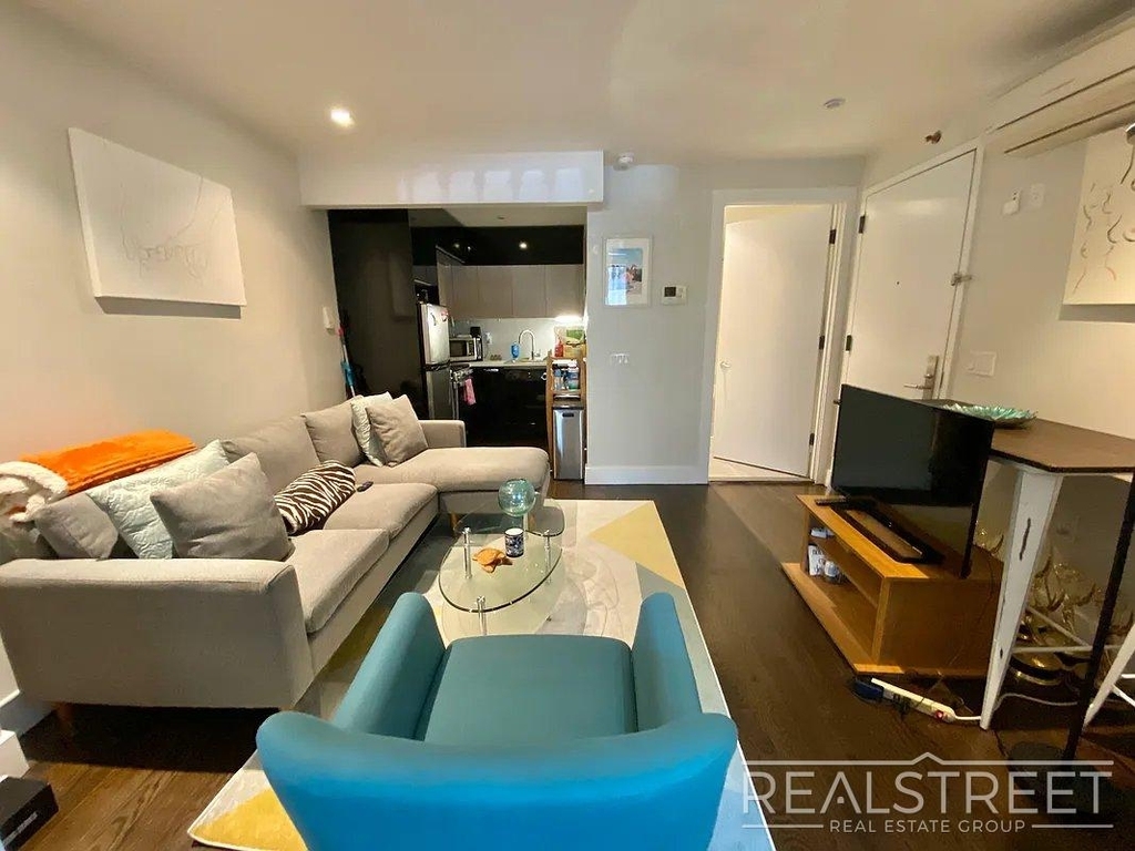 74 Maujer Street - Photo 4
