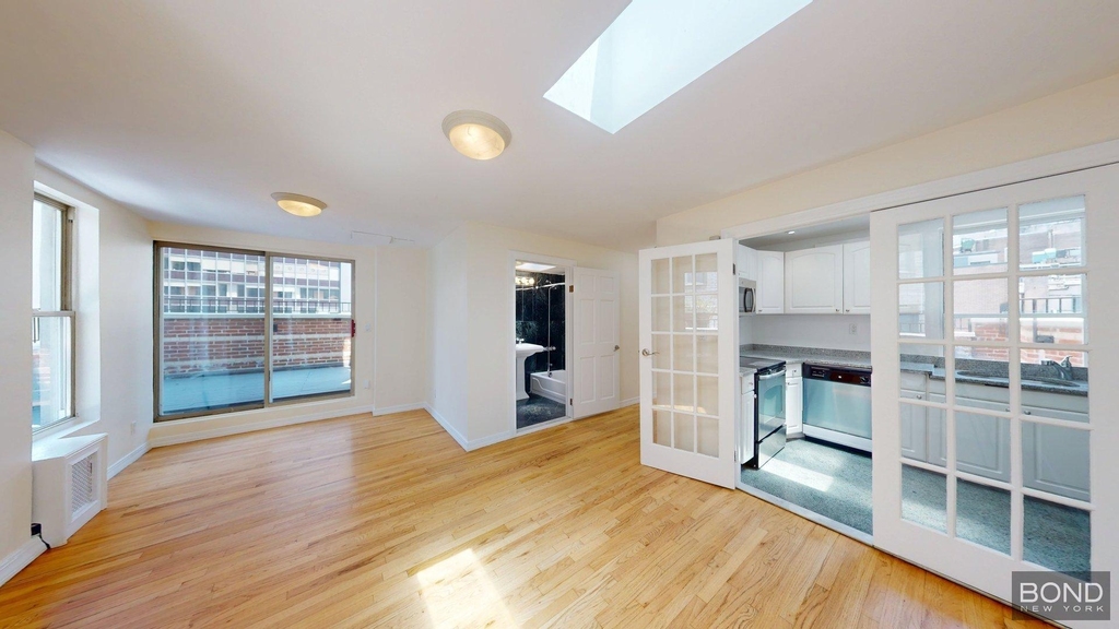 West 55th Street - Photo 0