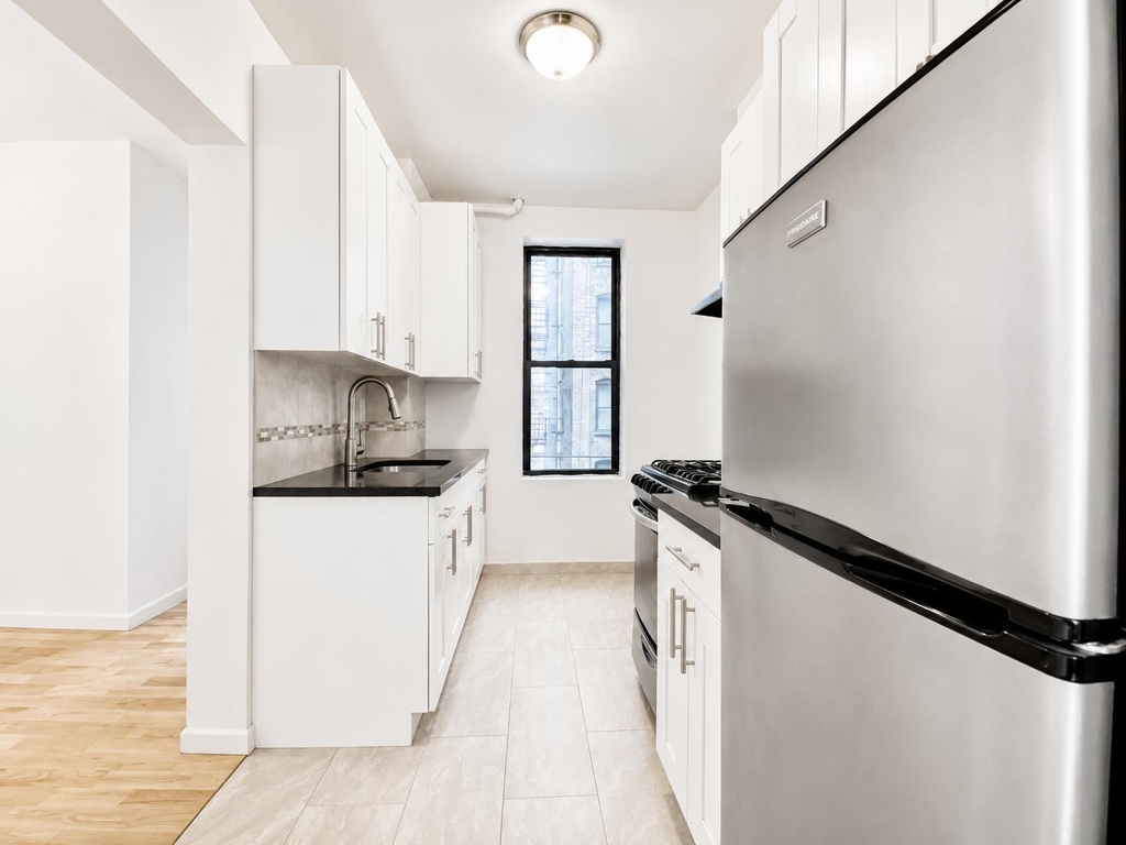 1270 First Avenue - Photo 5