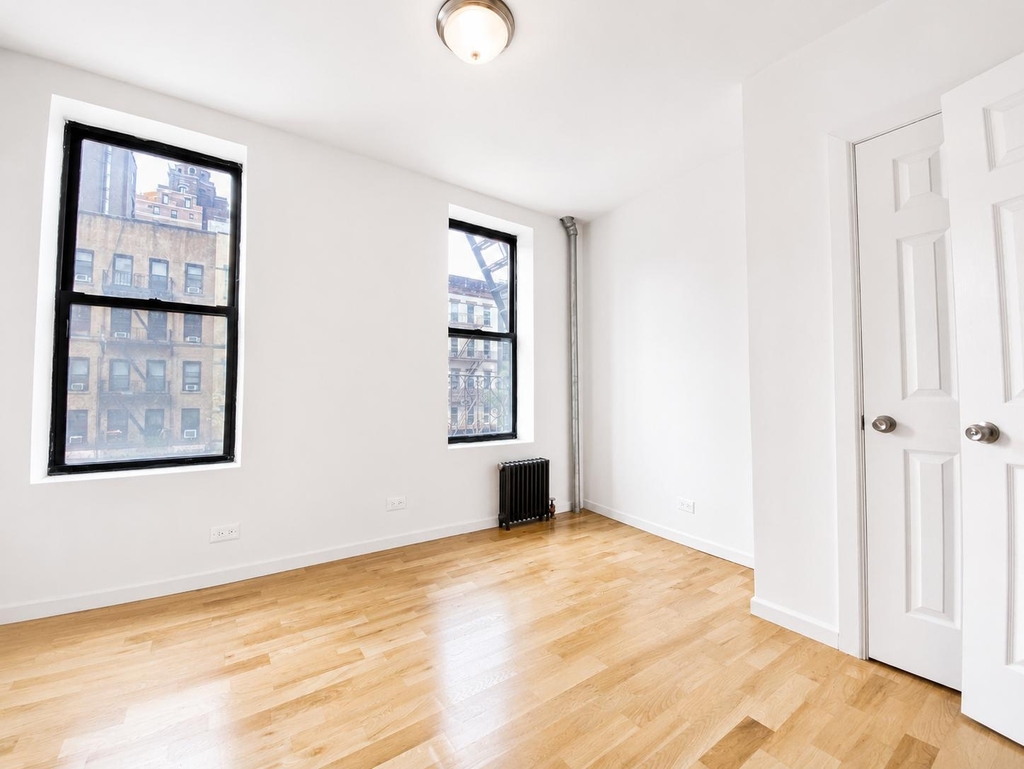 1270 First Avenue - Photo 3