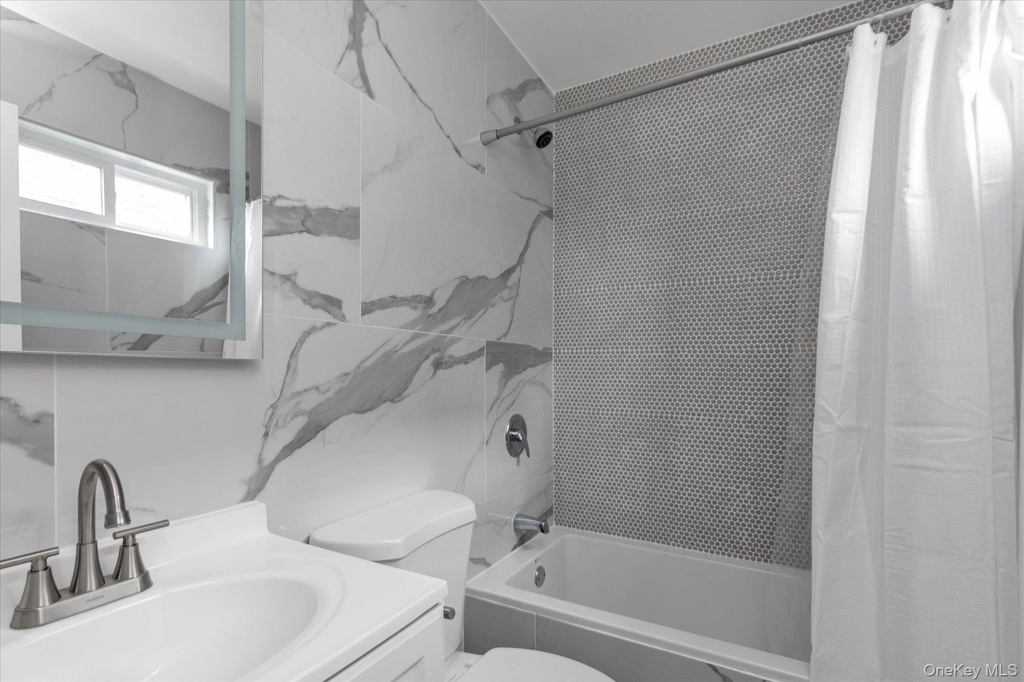 10469 129th Street - Photo 2
