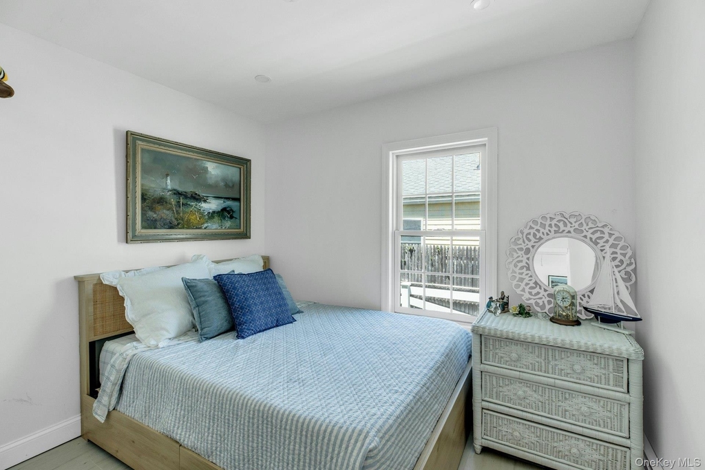 135 Noyack Avenue - Photo 22