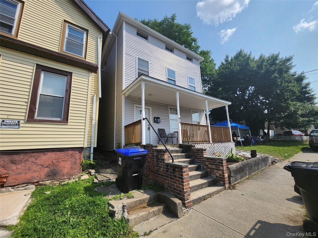 93 Catharine Street - Photo 0