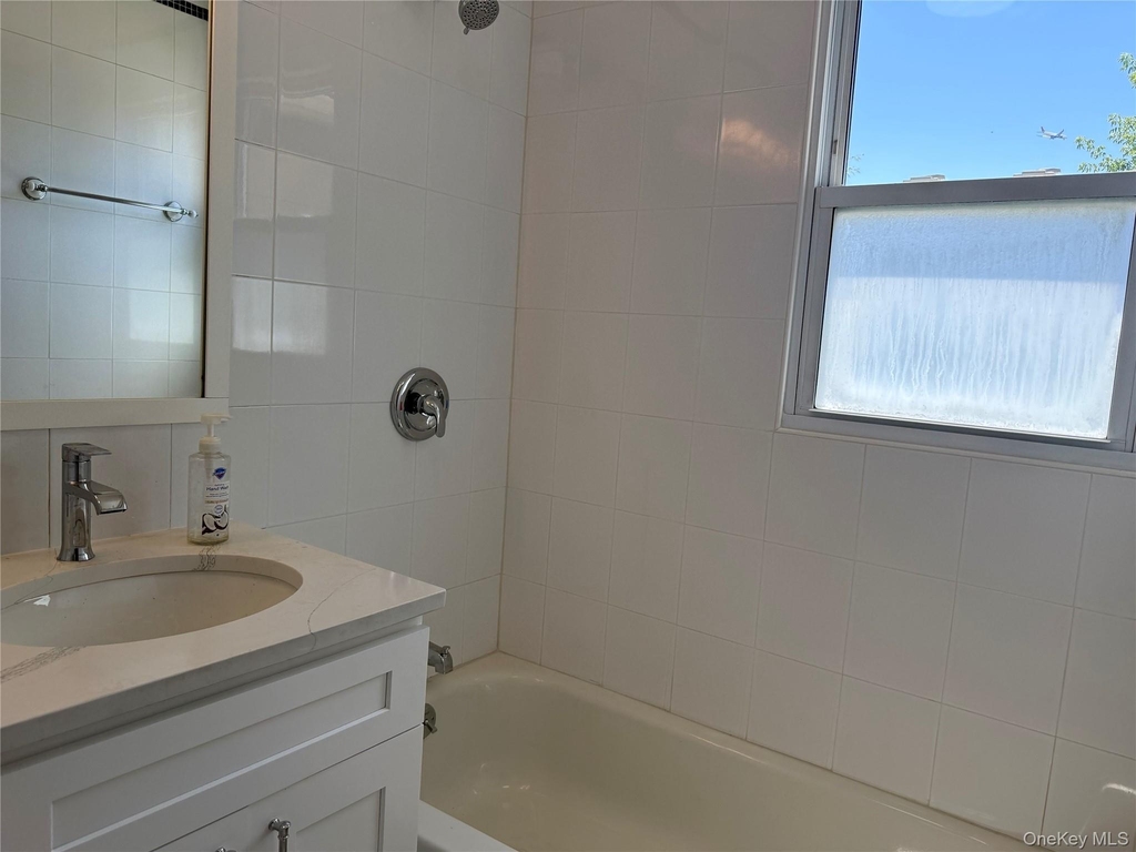 24 Adelaide Street - Photo 4