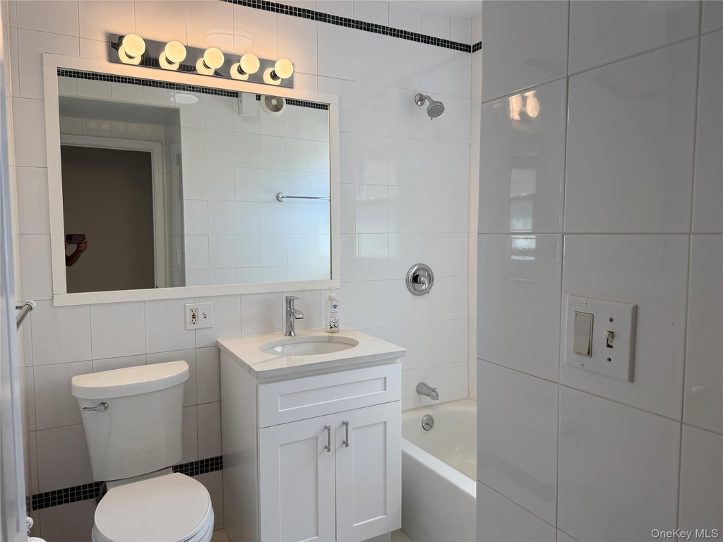 24 Adelaide Street - Photo 3