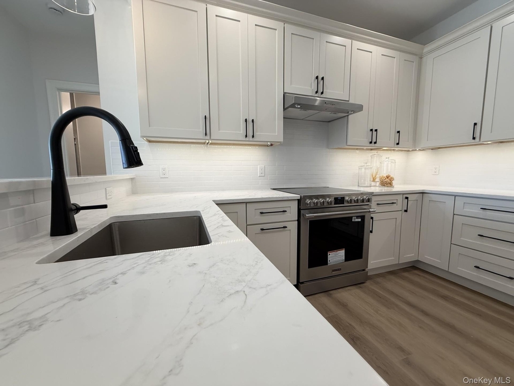 904 Oakridge Common - Photo 9