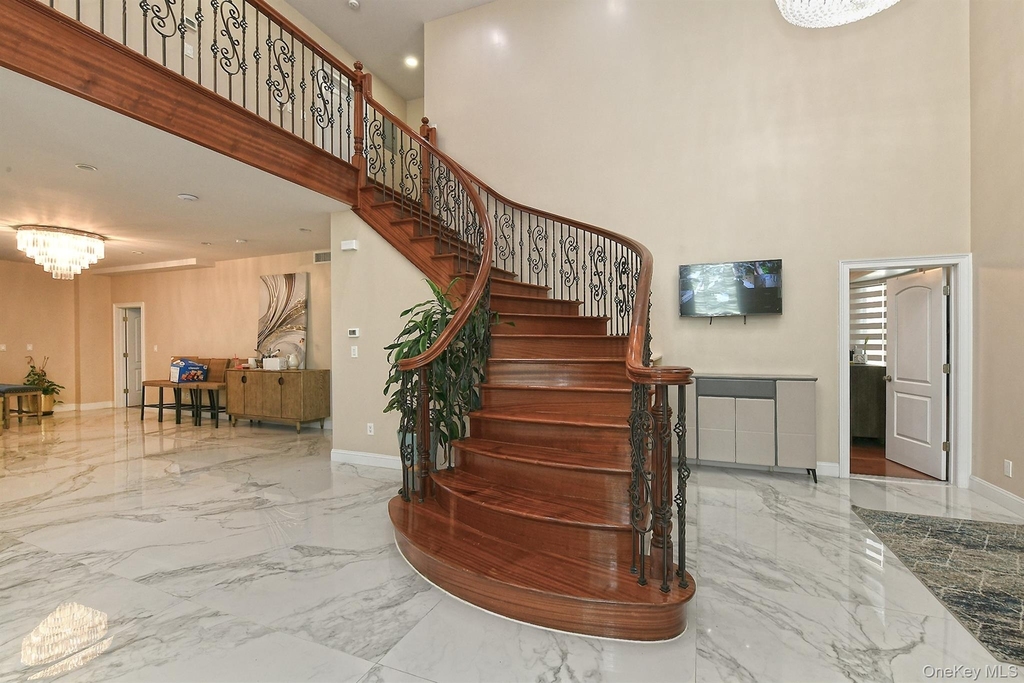66-26 Marathon Pkwy., - Photo 2