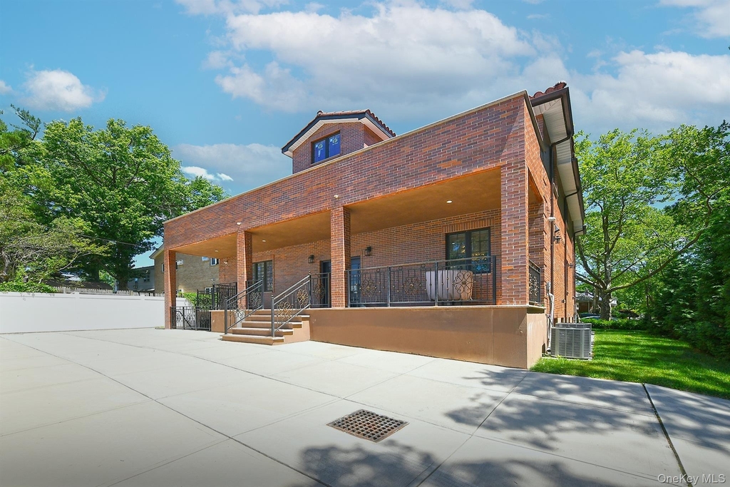66-26 Marathon Pkwy., - Photo 31