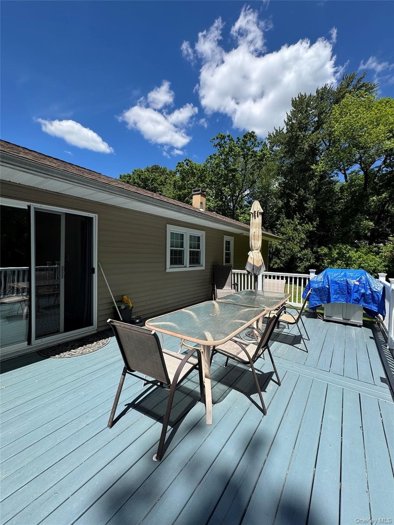 18 Montfort Woods Road - Photo 17