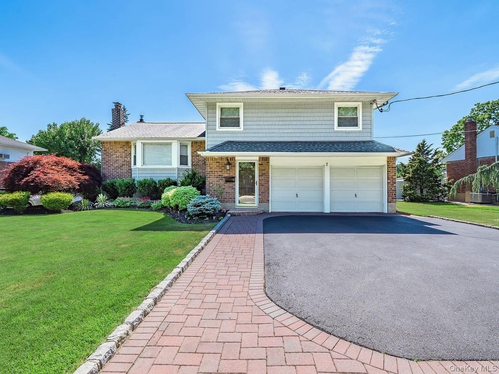 7 Plainview Road - Photo 0