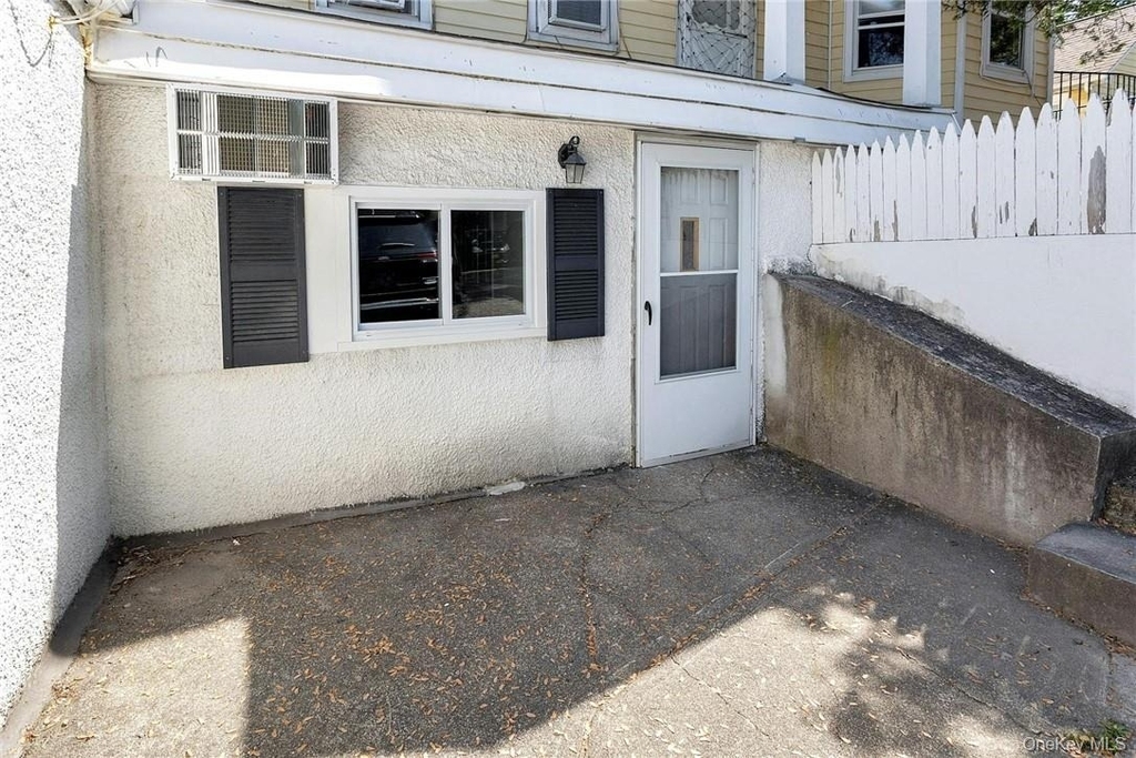 1970 E Main Street - Photo 2