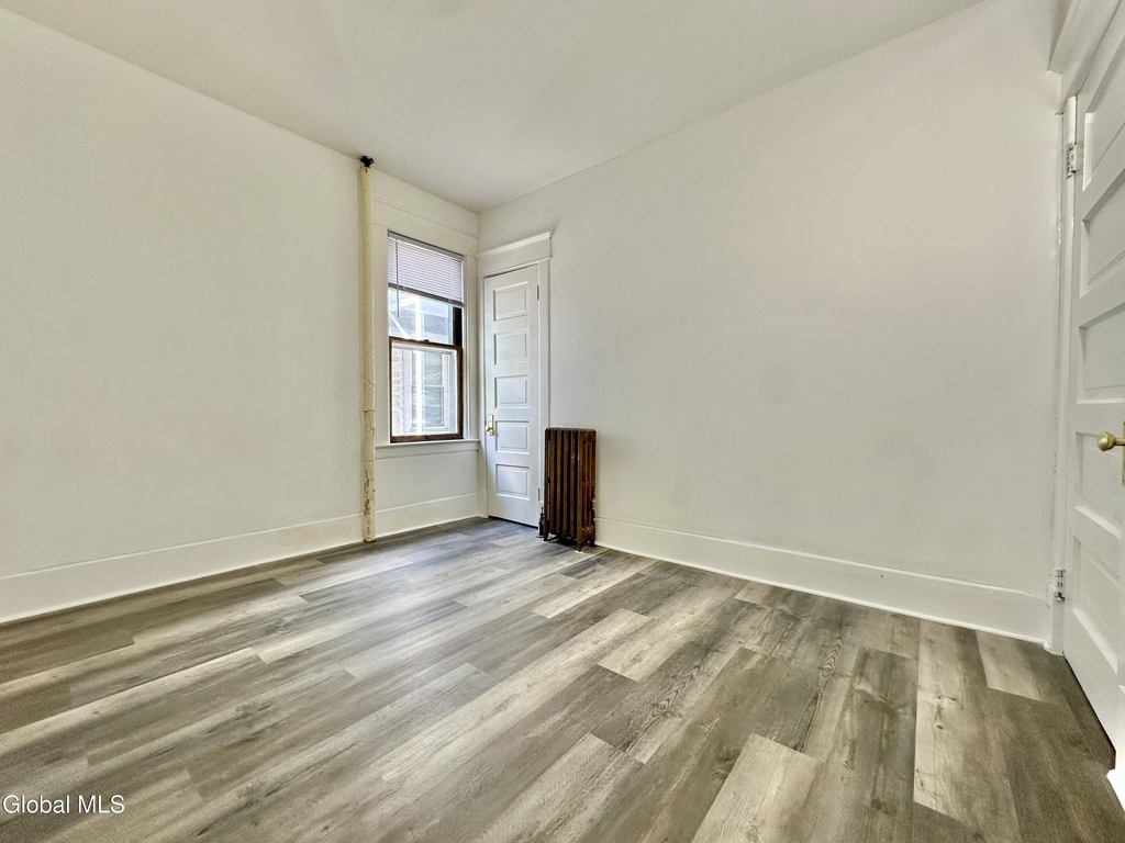 1346 Stanford Street - Photo 10