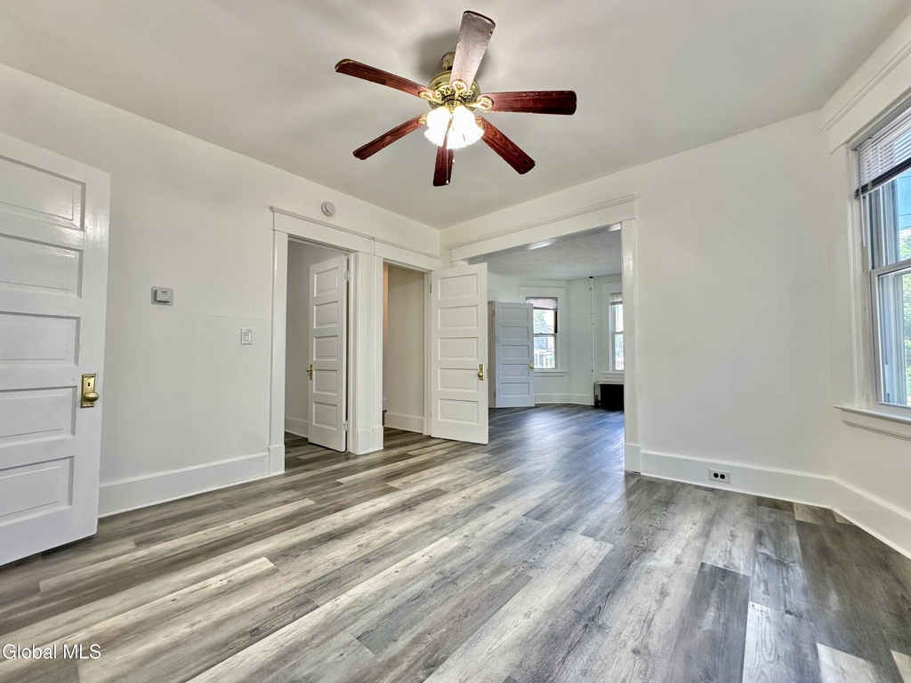 1346 Stanford Street - Photo 8
