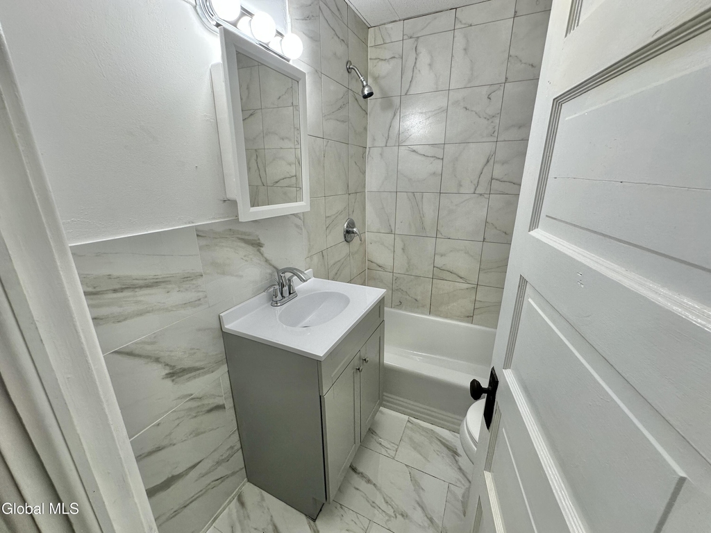 1346 Stanford Street - Photo 13