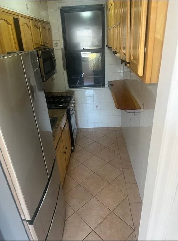400 East 12th Street - Photo 6