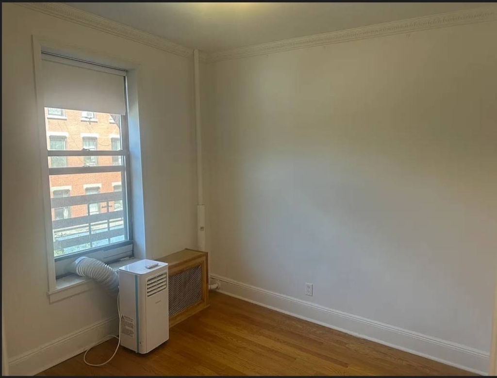 400 East 12th Street - Photo 3