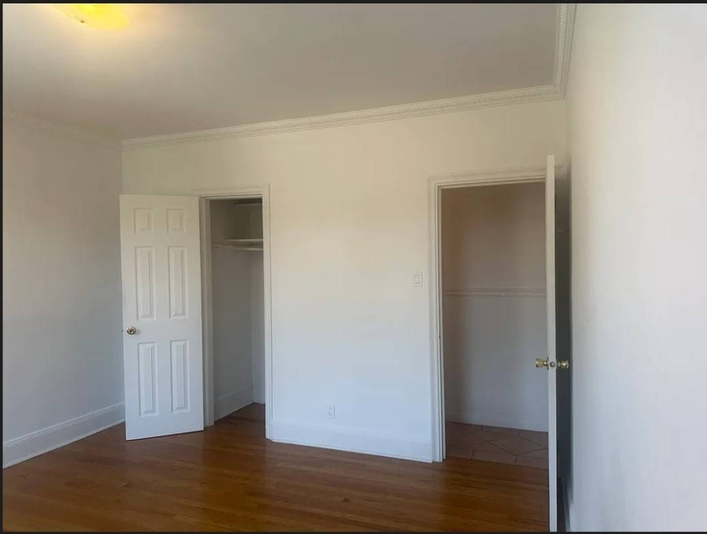 400 East 12th Street - Photo 4