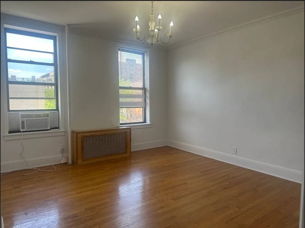 400 East 12th Street - Photo 5