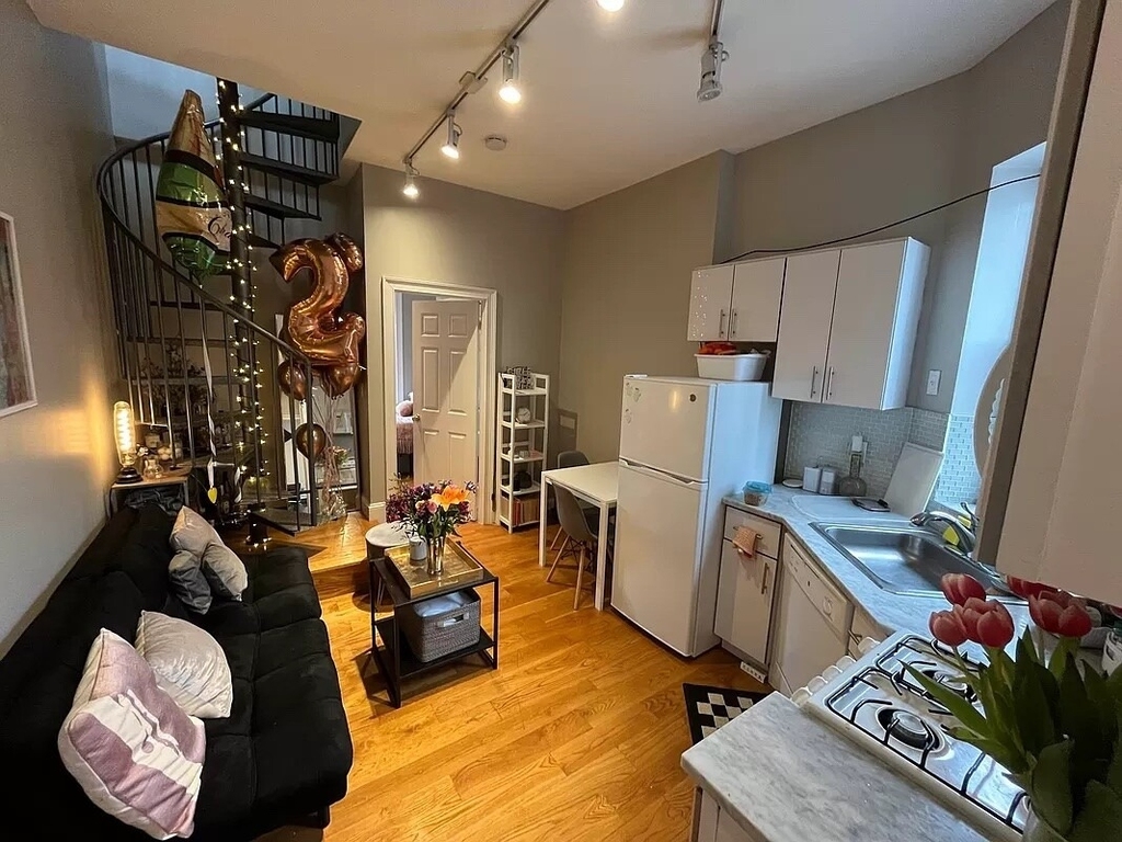 163 Chrystie Street - Photo 0