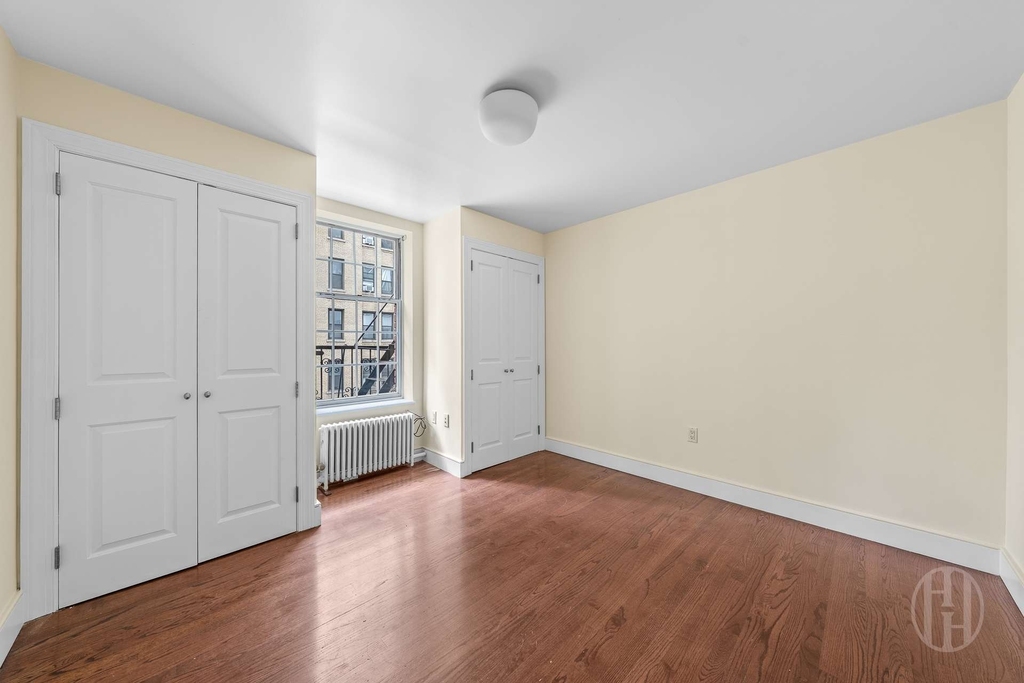 200 E 35th Street - Photo 6