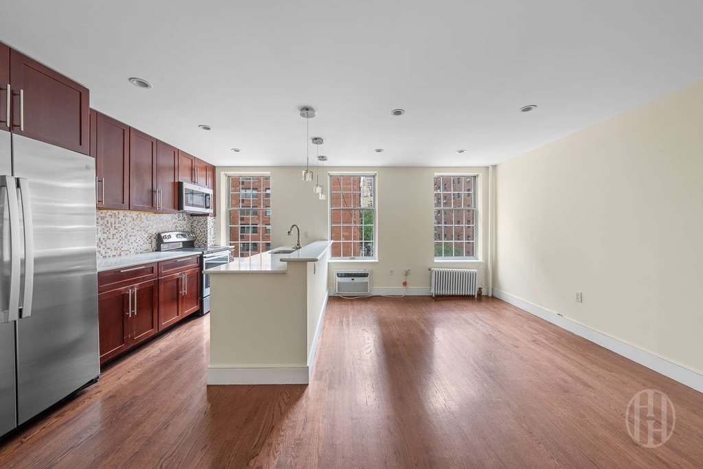 200 E 35th Street - Photo 0