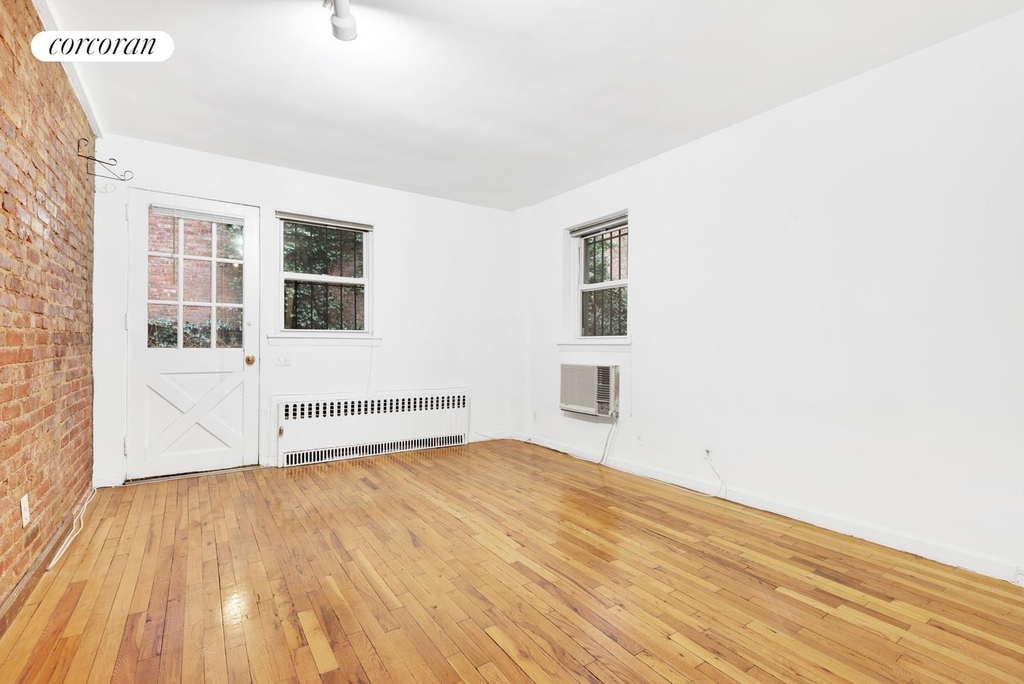 53 W 76th Street - Photo 2