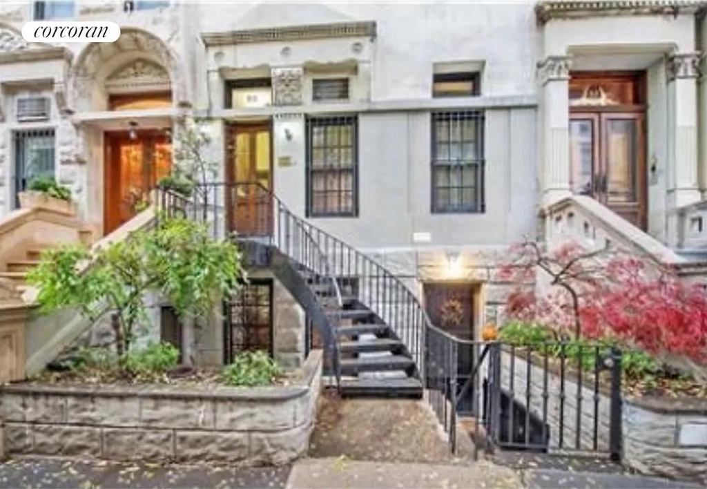53 W 76th Street - Photo 0
