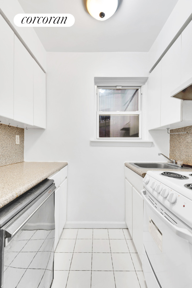 53 W 76th Street - Photo 3