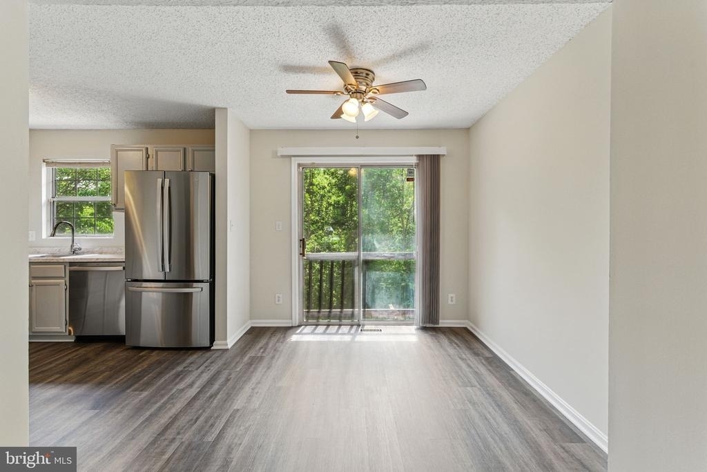 505 Knollwood Court - Photo 4