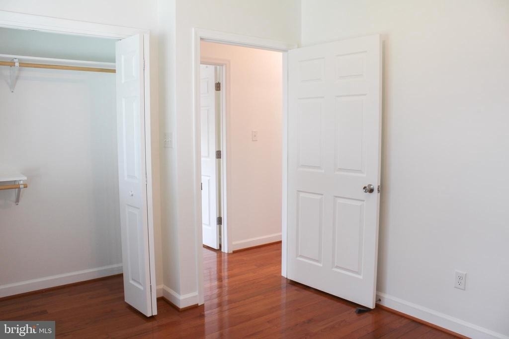 335 S Commerce Street - Photo 18