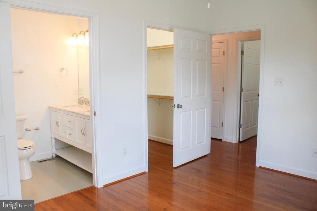 335 S Commerce Street - Photo 20