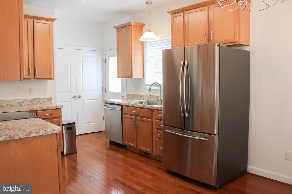 335 S Commerce Street - Photo 7