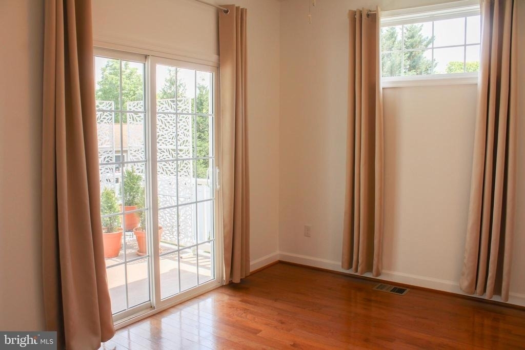 335 S Commerce Street - Photo 19