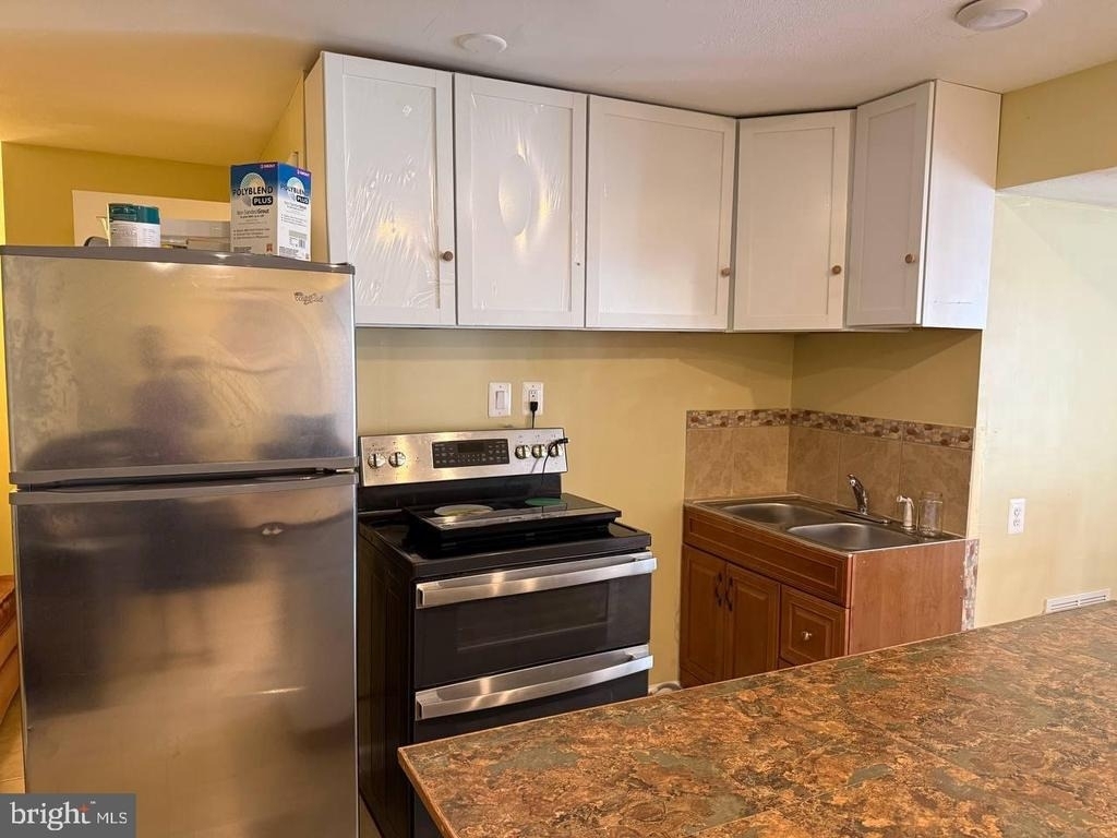 14696 Stratford Drive - Photo 7