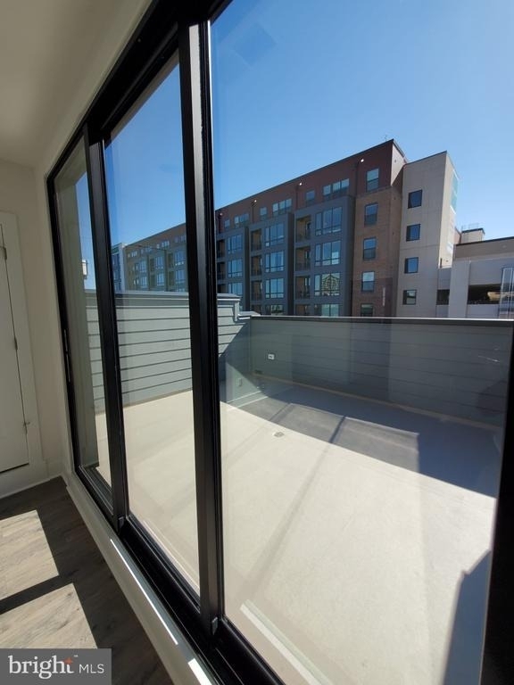 1882 Michael Faraday Drive - Photo 26