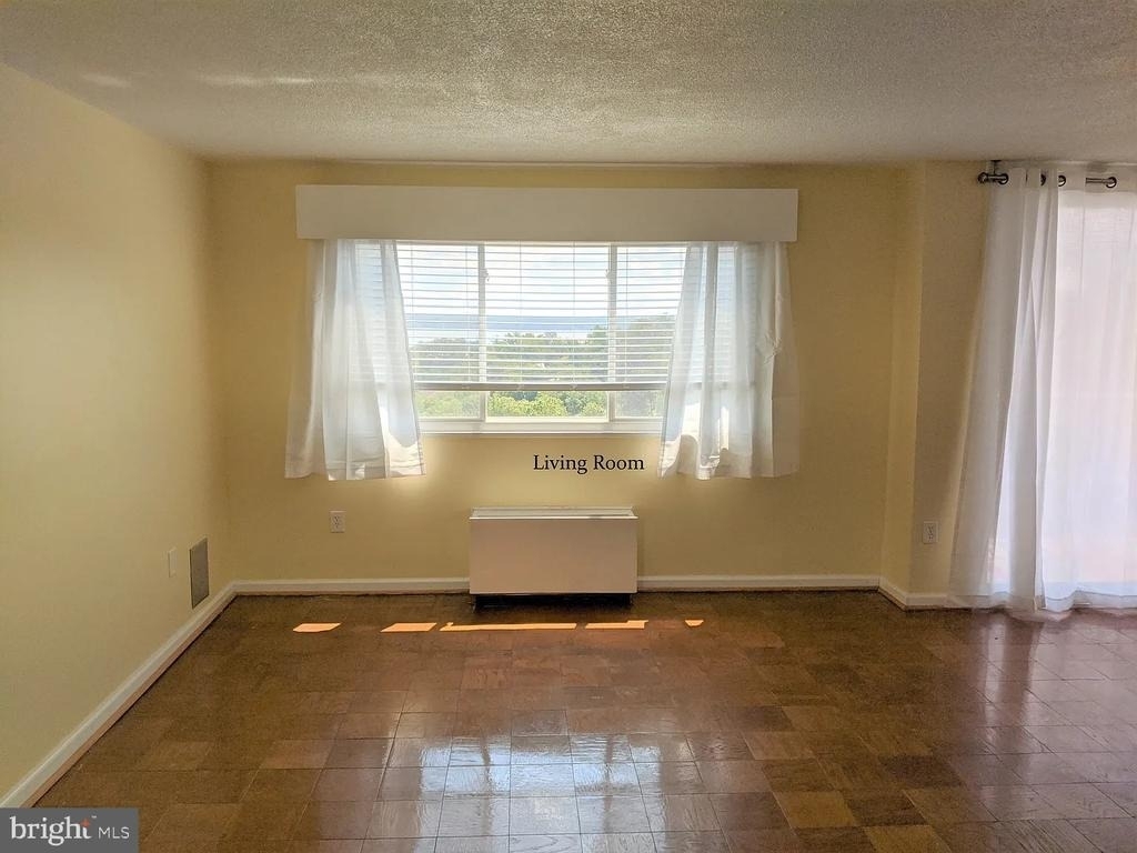 2059 Huntington Avenue - Photo 13