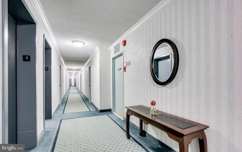 2059 Huntington Avenue - Photo 8