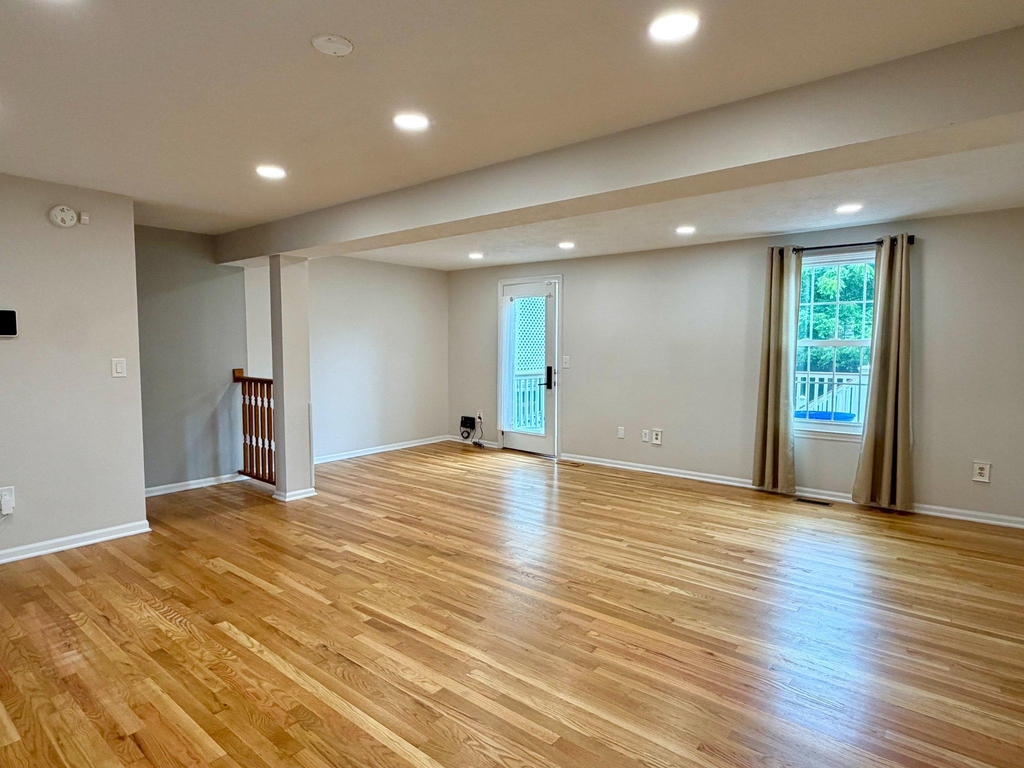 6812 Ericka Avenue - Photo 7