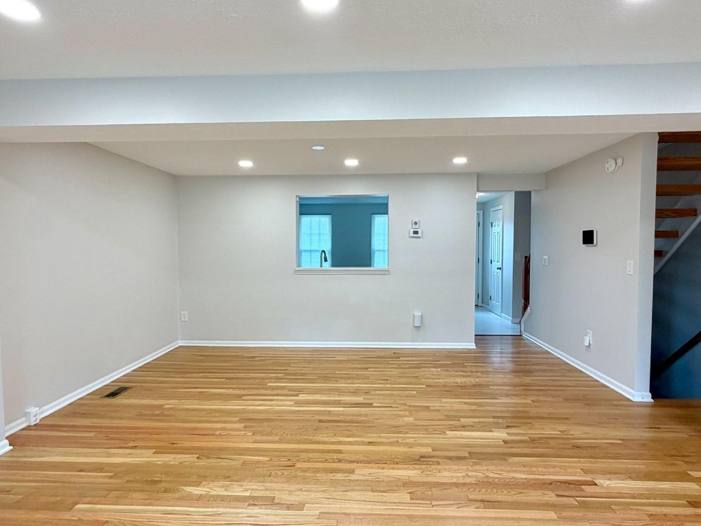 6812 Ericka Avenue - Photo 9