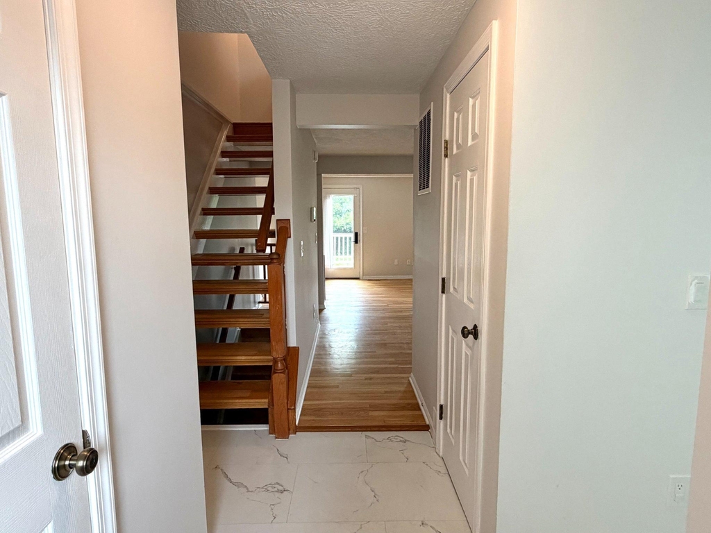 6812 Ericka Avenue - Photo 4