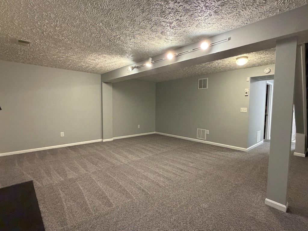 6812 Ericka Avenue - Photo 27