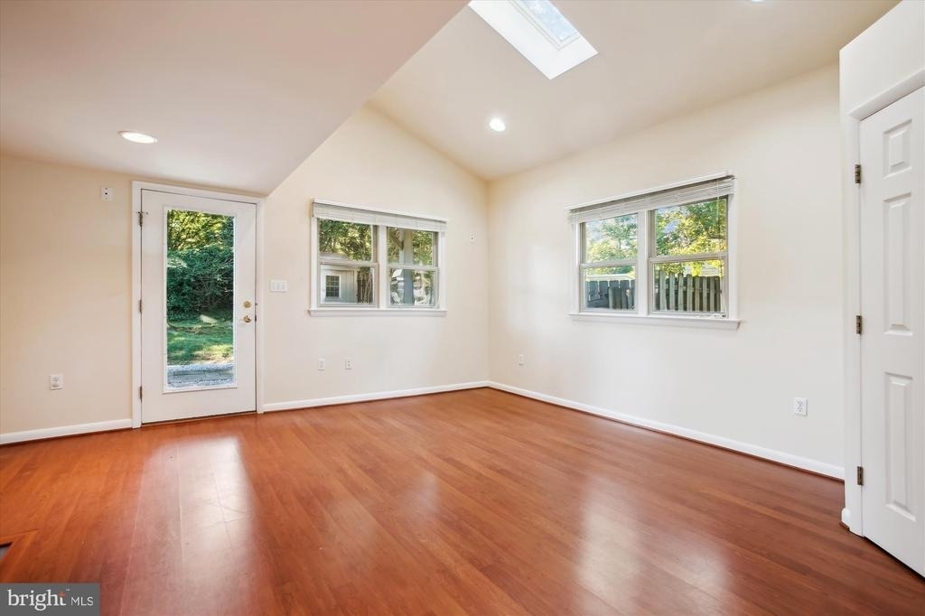 8509 Cyrus Place - Photo 12