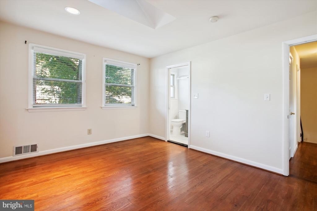 8509 Cyrus Place - Photo 19