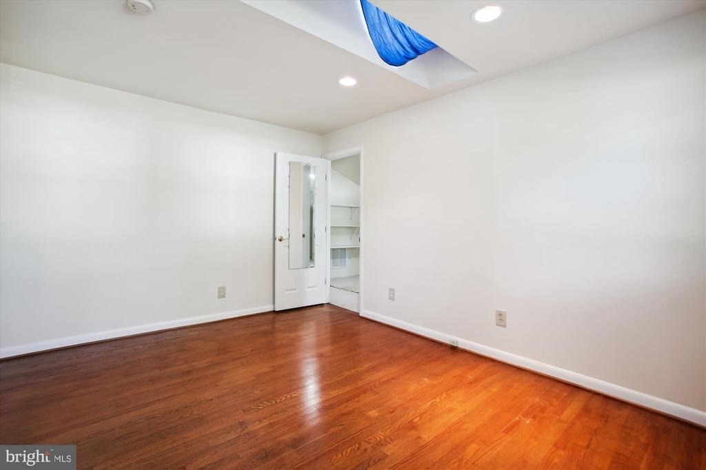 8509 Cyrus Place - Photo 17