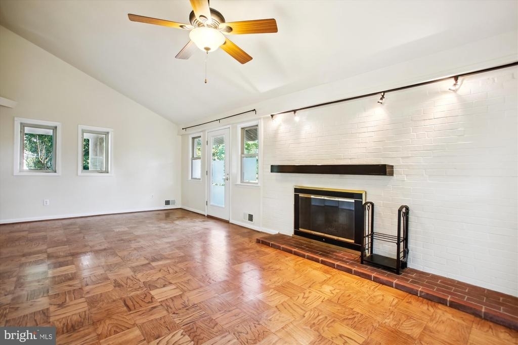 8509 Cyrus Place - Photo 5