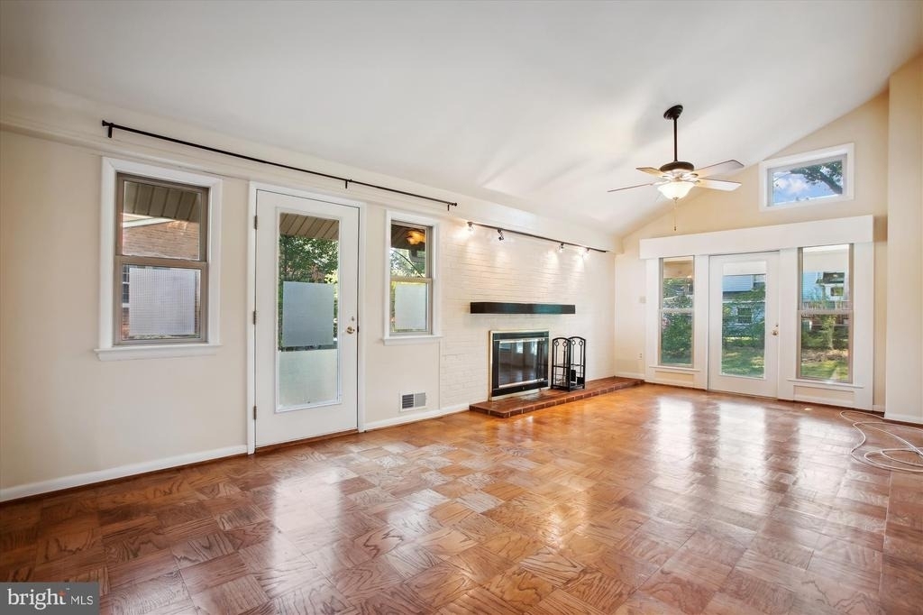 8509 Cyrus Place - Photo 3