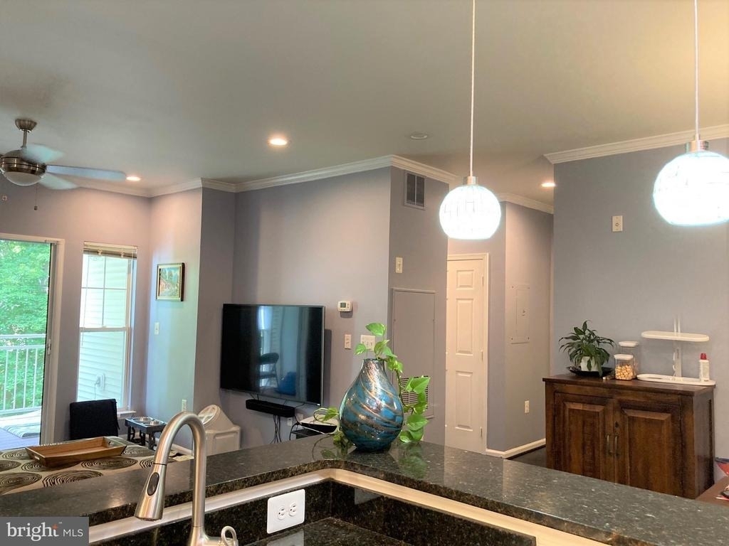 1509 N Point Drive - Photo 6