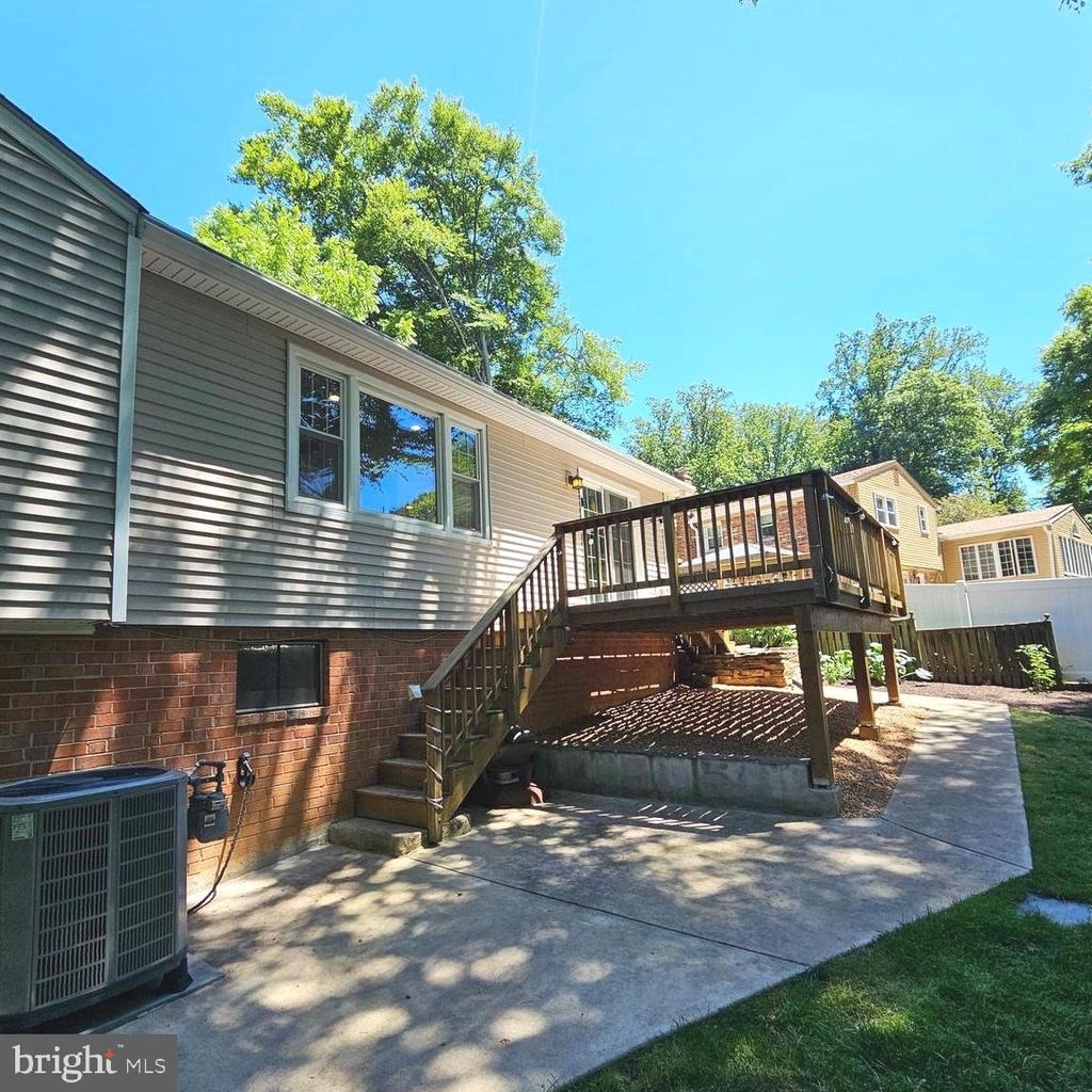 8925 Falling Creek Court - Photo 9