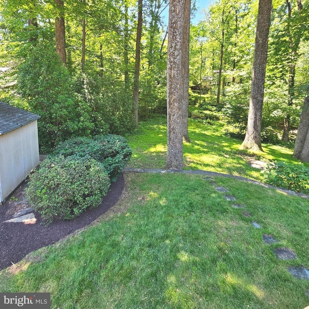 8925 Falling Creek Court - Photo 11